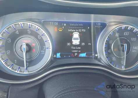 2018 Chrysler 300 Touring Awd из США, поврежденный, VIN 2C3CCARG8JH315771